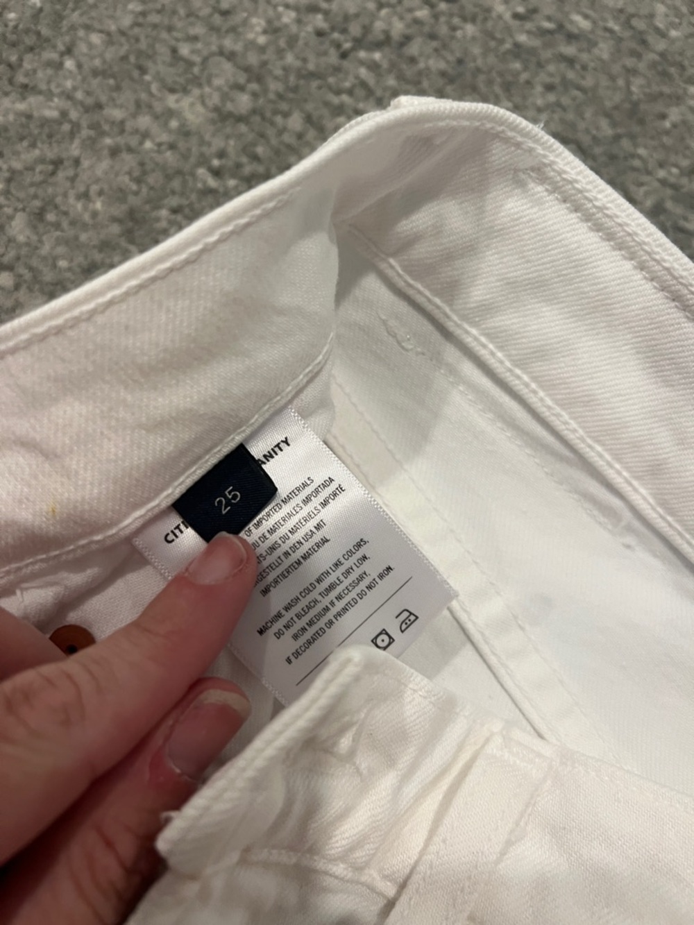 Citizens Of Humanity White Straight-Leg Jeans with Raw Hem- isola - Picture 4 of 4